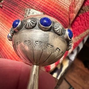 Navajo Squash bulb, Sterling Silver and Lapis Lazuli